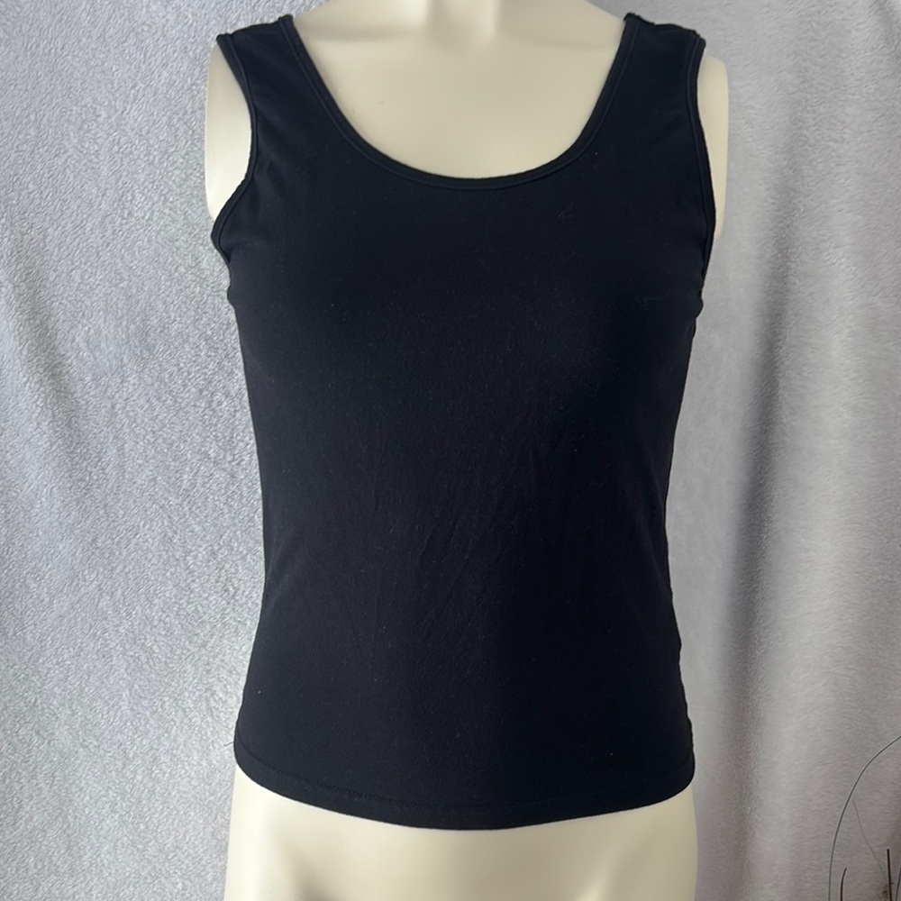 Black Tank Top‎ Sleeveless Basic Casual Layering Everyday Wardrobe Essential